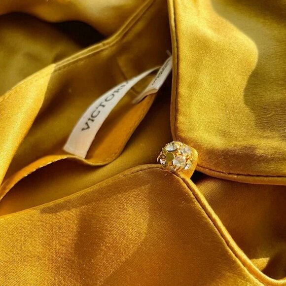 NWT VTG Y2K Yellow Gold Victoria’s Secret 100% Silk Satin Slip Dress Chemise - Picture 9 of 11